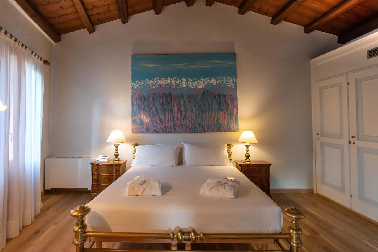 Hotel La Fenice Et Des Artistes Venesia Bagian luar foto
