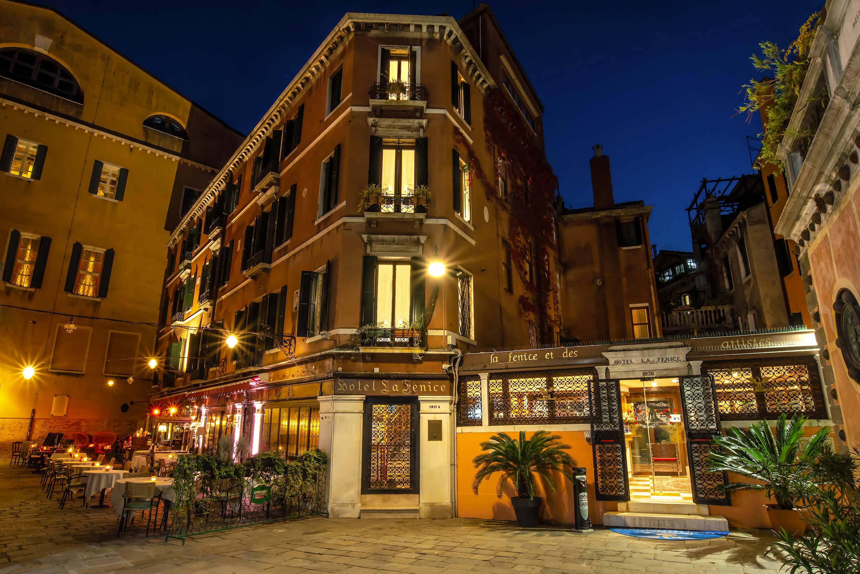 Hotel La Fenice Et Des Artistes Venesia Bagian luar foto